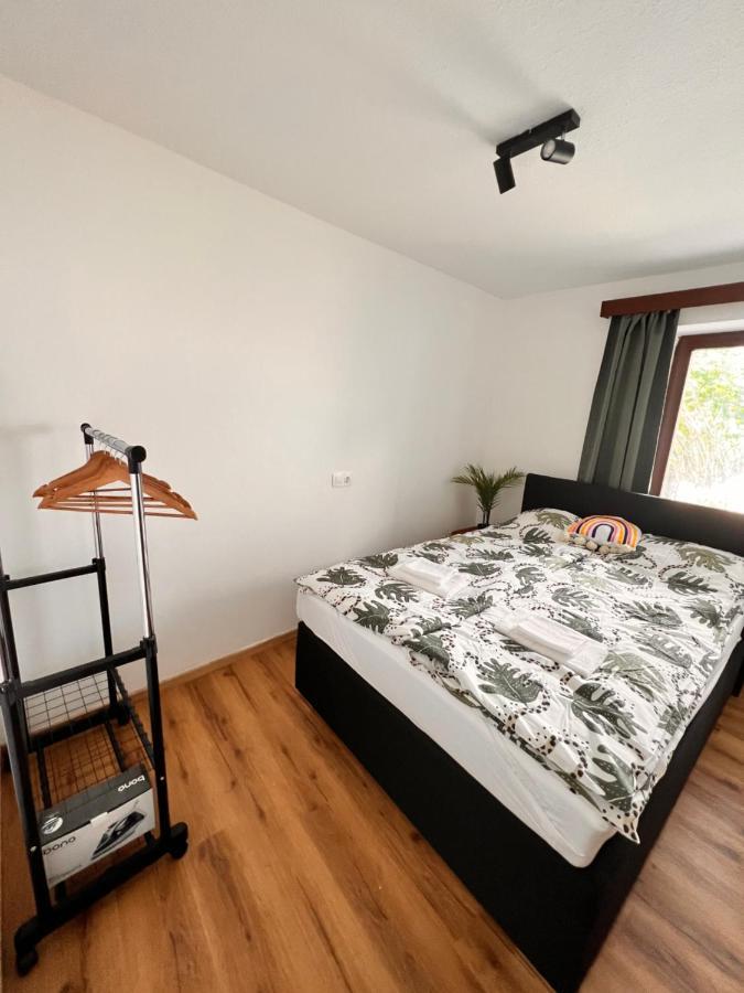 Perfekte Lage! Ganze Wohnung Burgblick Residenz Sankt Veit an der Glan Exterior photo